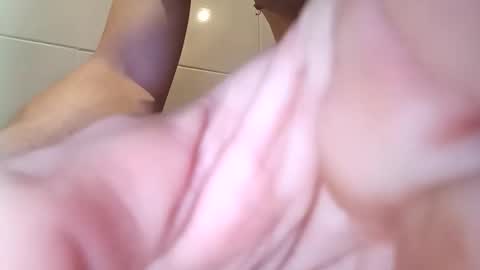 Snapshot of sowbilbao1 chatting on March 31, 11:05 pm sowbilbao1 online show from March 31, 11:05 pm