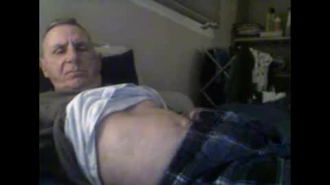 Snapshot of sox1957 chatting on January 18, 2:15 am sox1957 online show from January 18, 2:15 am