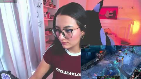 Lili online show from November 6, 8:32 pm