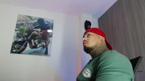 Snapshot of soy_apolo chatting on September 30, 5:29 pm soy_apolo online show from September 30, 5:29 pm