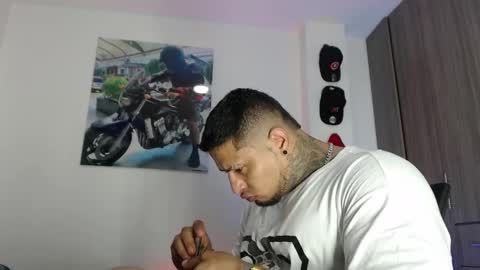 Snapshot of soy_apolo chatting on October 4, 3:04 am soy_apolo online show from October 4, 3:04 am