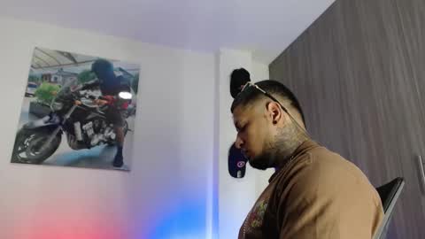 soy_apolo online show from February 5, 7:40 pm