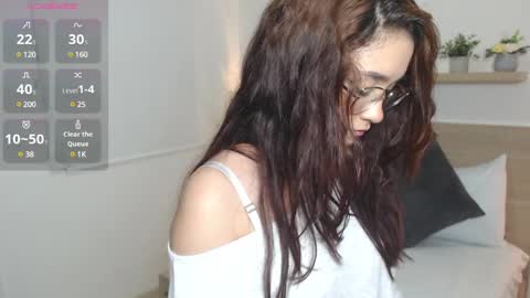 M A R I A N A online show from February 9, 2:28 am