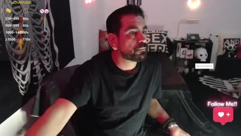 Snapshot of soyelcarlitos chatting on April 20, 6:49 am El Carlitos online show from April 20, 6:49 am