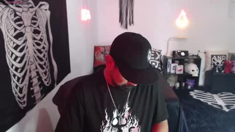 Snapshot of soyelcarlitos chatting on April 22, 9:16 pm El Carlitos online show from April 22, 9:16 pm