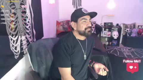 Snapshot of soyelcarlitos chatting on May 15, 6:09 am El Carlitos online show from May 15, 6:09 am