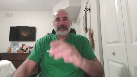 Snapshot of soyelpoti79 chatting on December 28, 1:17 pm WhiteWolfFL online show from December 28, 1:17 pm