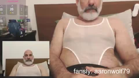 Snapshot of soyelpoti79 chatting on April 5, 1:52 pm WhiteWolfFL online show from April 5, 1:52 pm