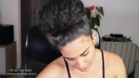 You want to talk to me more personal follow me in My Channel VIP  50 the discount       online show from September 12, 11:48 pm