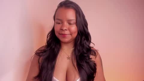 Snapshot of soytucolor chatting on June 4, 11:22 pm Paula add me on snap online show from June 4, 11:22 pm