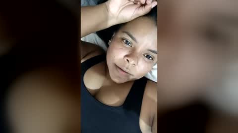 Snapshot of soytucolor chatting on June 17, 7:26 pm Paula add me on snap online show from June 17, 7:26 pm