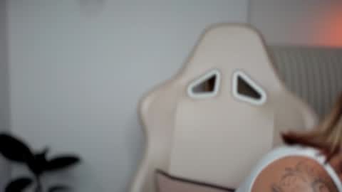 brisa  s online show from December 2, 10:23 pm