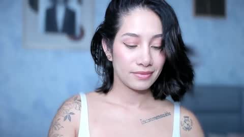 brisa  s online show from October 21, 12:00 am