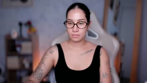 Snapshot of soytulu_ chatting on June 18, 7:29 pm brisa s online show from June 18, 7:29 pm