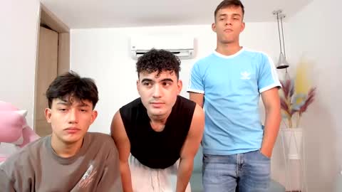 Gabo Lucas and Justin online show from October 3, 7:11 pm