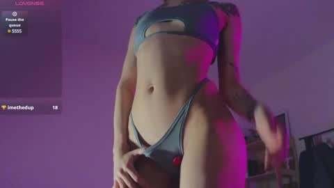 Snapshot of space_x_roxy chatting on December 13, 6:59 pm Roxy online show from December 13, 6:59 pm