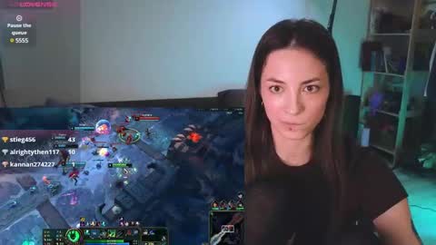 Snapshot of space_x_roxy chatting on March 3, 8:21 pm Roxy online show from March 3, 8:21 pm