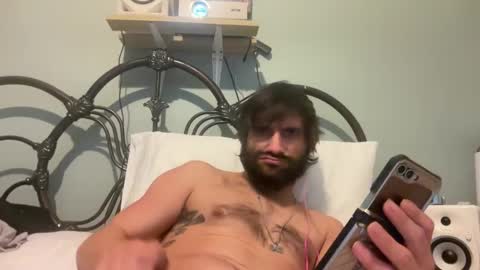 Snapshot of spacecase843 chatting on January 27, 5:58 am TrndSettrz online show from January 27, 5:58 am