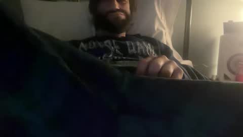 Snapshot of spacecase843 chatting on January 30, 11:22 am TrndSettrz online show from January 30, 11:22 am