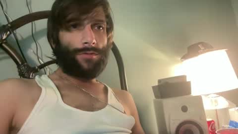 Snapshot of spacecase843 chatting on February 8, 7:37 am TrndSettrz online show from February 8, 7:37 am