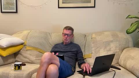 Snapshot of spaceman_fun chatting on October 26, 7:42 pm spaceman_fun online show from October 26, 7:42 pm
