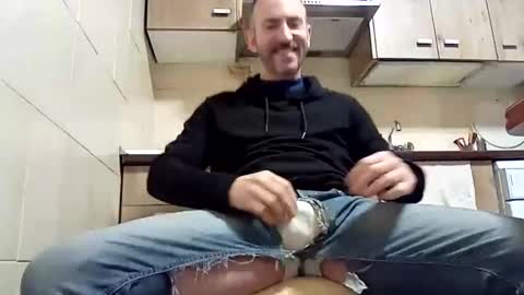 Snapshot of spanishharddick chatting on December 26, 1:10 pm Manu online show from December 26, 1:10 pm
