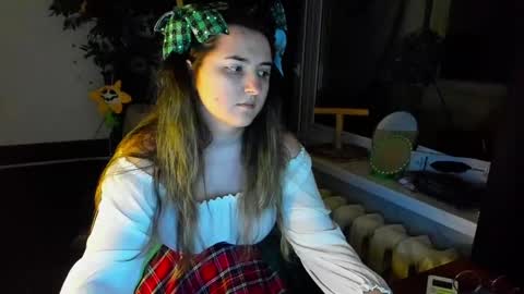 Snapshot of spanking_girls chatting on December 25, 12:05 am Evgenia online show from December 25, 12:05 am