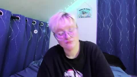 Atticus Pendragon online show from November 19, 6:46 am