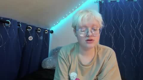 Atticus Pendragon online show from December 2, 10:09 am