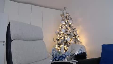 sparkly_eve online show from December 22, 11:07 am