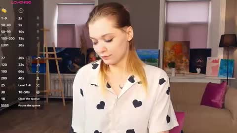 Snapshot of sparkly_k chatting on June 18, 7:41 am Kate online show from June 18, 7:41 am