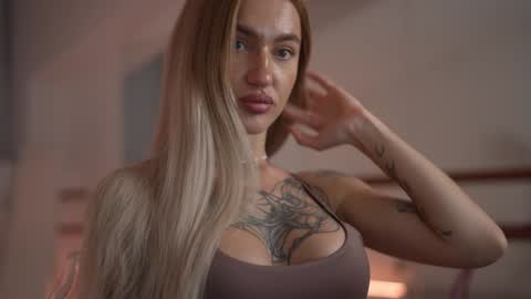 DAISY online show from December 9, 2:49 pm