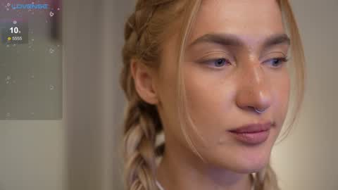 DAISY online show from December 22, 7:21 pm