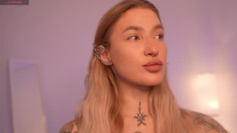 DAISY online show from January 26, 10:45 am