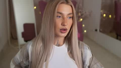 DAISY online show from March 11, 4:40 pm