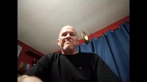 Snapshot of sparkybull135 chatting on January 11, 2:05 am sparkybull135 online show from January 11, 2:05 am