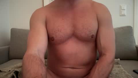 Snapshot of spartacus_696 chatting on October 2, 1:18 pm Spartacus online show from October 2, 1:18 pm