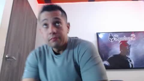 Snapshot of spartacus_cam chatting on September 15, 5:07 am     online show from September 15, 5:07 am