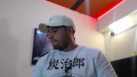 Snapshot of spartacus_cam chatting on October 17, 6:38 am     online show from October 17, 6:38 am