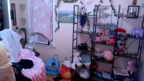 Snapshot of spawnofademon chatting on October 28, 2:31 pm spawnofademon online show from October 28, 2:31 pm