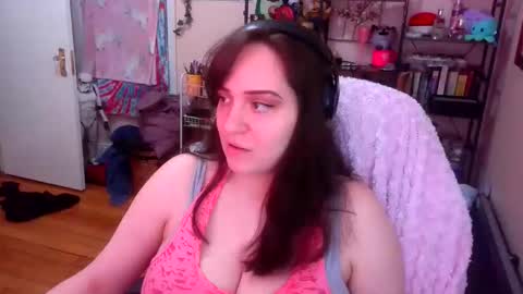 Snapshot of spawnofademon chatting on February 15, 11:23 pm spawnofademon online show from February 15, 11:23 pm