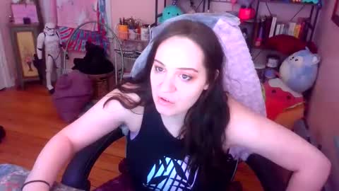 Snapshot of spawnofademon chatting on March 3, 9:04 am spawnofademon online show from March 3, 9:04 am