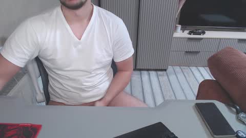 Snapshot of spb78 chatting on January 12, 3:49 am Art online show from January 12, 3:49 am