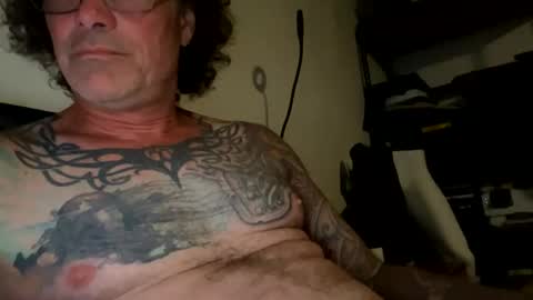 Snapshot of specter1972 chatting on April 30, 12:39 am specter1972 online show from April 30, 12:39 am