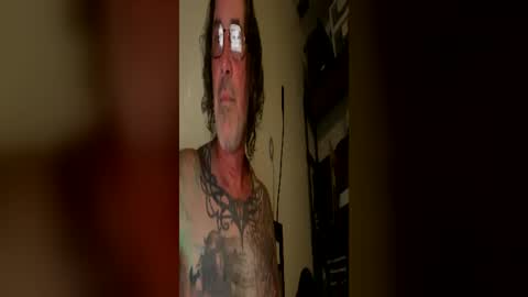 Snapshot of specter1972 chatting on June 29, 12:17 am specter1972 online show from June 29, 12:17 am