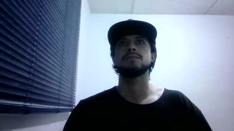 sperm_donor94 online show from March 13, 9:32 pm