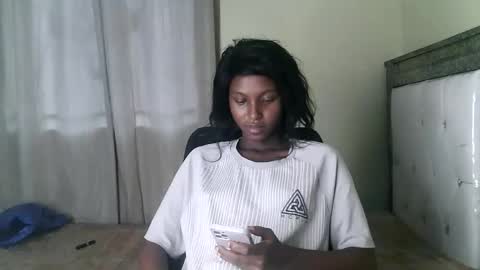Snapshot of spicebae256 chatting on September 18, 9:55 am Smiles online show from September 18, 9:55 am