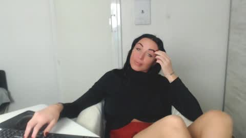 Snapshot of spicemint chatting on January 27, 8:28 pm Carla online show from January 27, 8:28 pm
