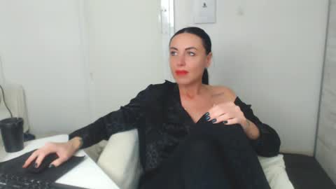 Snapshot of spicemint chatting on February 14, 7:12 pm Carla online show from February 14, 7:12 pm