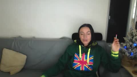 Snapshot of spicemint chatting on December 14, 4:56 pm Carla online show from December 14, 4:56 pm